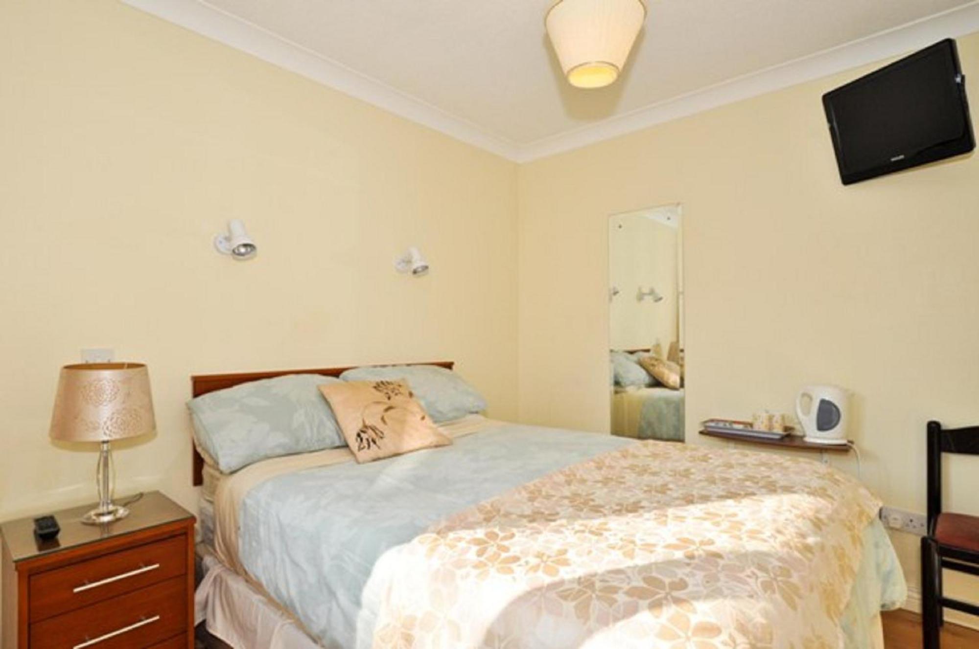 Lynfield Guest House Γκάλγουεϊ Εξωτερικό φωτογραφία